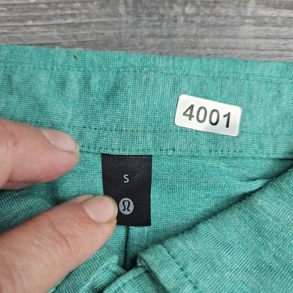 Lululemon Men's Polo Shirt Small Teal color - Picture 2 of 8